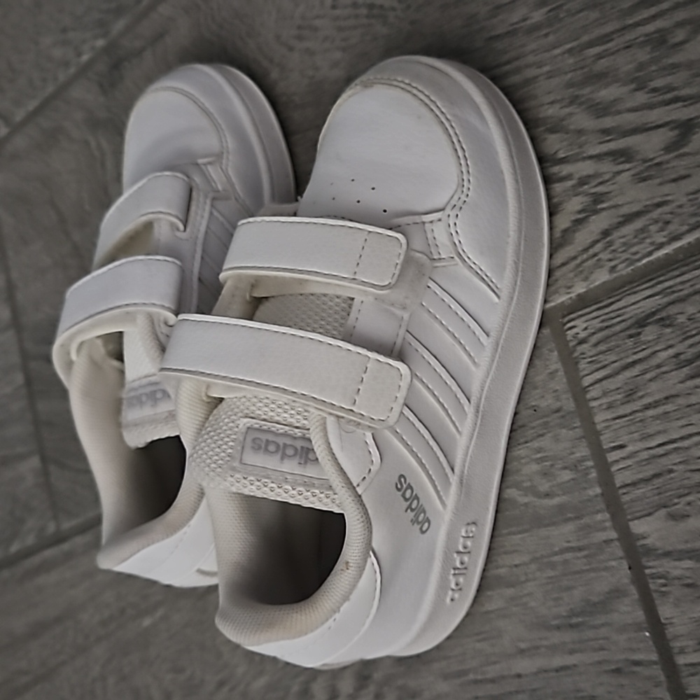 Toddler Adidas size 9 girls